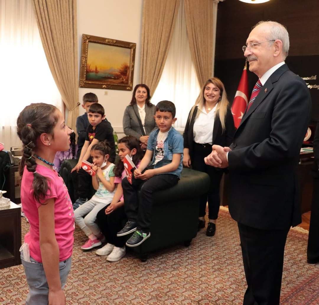 Kimsesiz çocuklarla 23 Nisan kutlaması projesi